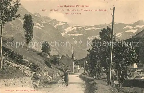 AK / Ansichtskarte Gavarnie_Hautes Pyrenees Entree du Village et le Cirque Route de Luz Gavarnie Hautes Pyrenees