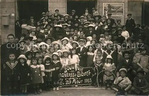 AK / Ansichtskarte Bagneres de Bigorre Souvenir Gruppenbild Bagneres de Bigorre