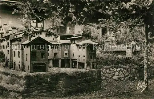 AK / Ansichtskarte Lourdes_Hautes_Pyrenees Petites maisons regionales au Chateau Fort Lourdes_Hautes_Pyrenees