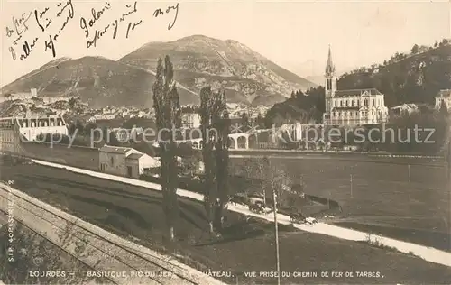 AK / Ansichtskarte Lourdes_Hautes_Pyrenees Basilique Pic du Jer et le chateau Lourdes_Hautes_Pyrenees