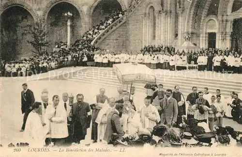 AK / Ansichtskarte Lourdes_Hautes_Pyrenees Benediction des Malades Lourdes_Hautes_Pyrenees