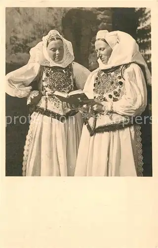 AK / Ansichtskarte Typen Rum?nien Tarpiu Treppen B?uerinnen Trachten  Typen