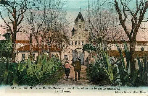 AK / Ansichtskarte Ile_Saint Honorat_Alpes_Maritimes Allee rentree du Monastere de Lerins Ile_Saint Honorat