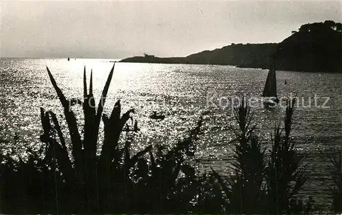 AK / Ansichtskarte Sanary sur Mer Coucher de soleil sur la Cride Cote d Azur Sanary sur Mer