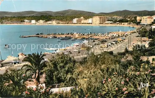 AK / Ansichtskarte Le_Lavandou Panorama Port Cote d Azur Le_Lavandou