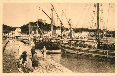 AK / Ansichtskarte Ile_de_Porquerolles Le Port et la Jetee des voiliers Ile_de_Porquerolles