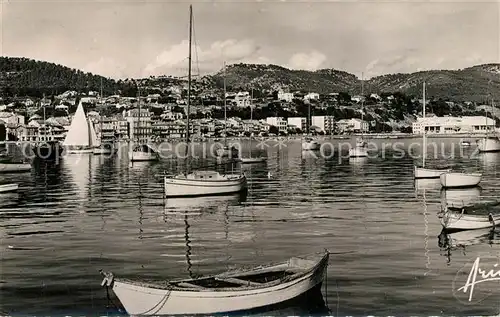 AK / Ansichtskarte Bandol Un coin du port Cote d Azur Bandol