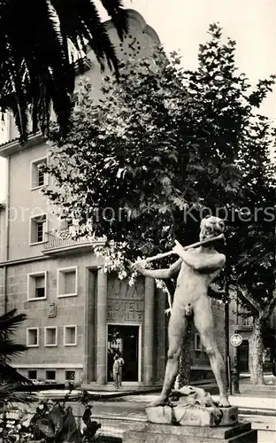 AK / Ansichtskarte Bandol Hotel de Ville Statue Bandol
