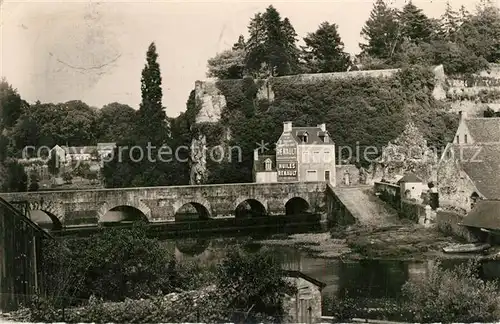 AK / Ansichtskarte Fresnay sur Sarthe Les remparts du Vieux Chateau Fresnay sur Sarthe