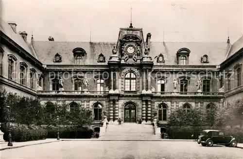 AK / Ansichtskarte Amiens Hotel de Ville Amiens