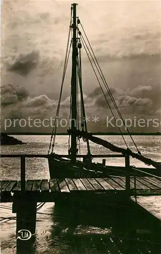 AK / Ansichtskarte Cayeux sur Mer Le Hourdel Crepuscule Bateau Cayeux sur Mer