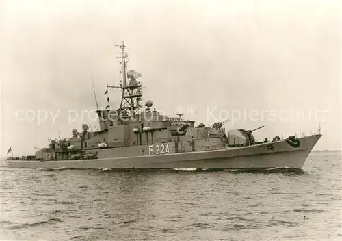 AK / Ansichtskarte Marine Fregatte L?beck F 224 