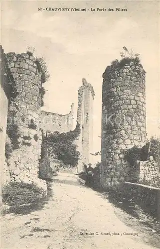 AK / Ansichtskarte Chauvigny la Porte des Pillers Chauvigny