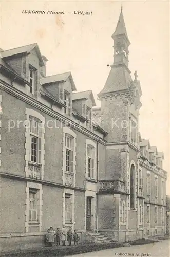 AK / Ansichtskarte Lusignan Hopital Lusignan