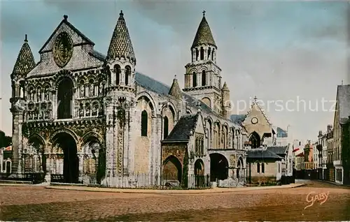 AK / Ansichtskarte Poitiers_Vienne Notre Dame la Grande Poitiers Vienne