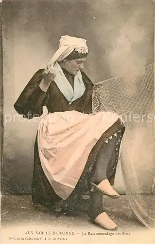 AK / Ansichtskarte Les_Sables d_Olonne Le Raccomodage des filets Les_Sables d_Olonne