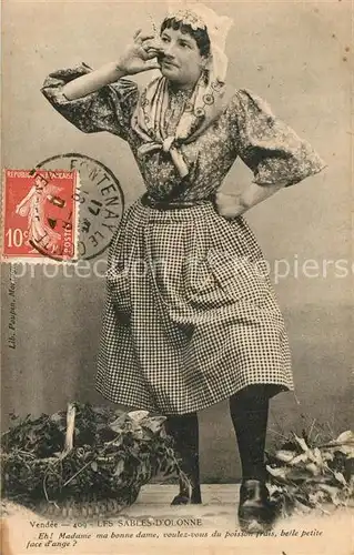 AK / Ansichtskarte Les_Sables d_Olonne Madame ma bonne dame voulez vous du poisson frais belle petite face d ange Les_Sables d_Olonne