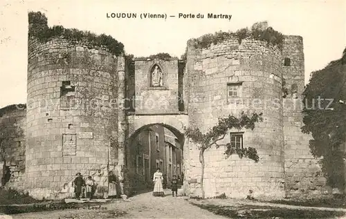 AK / Ansichtskarte Loudun Porte du Martray Loudun
