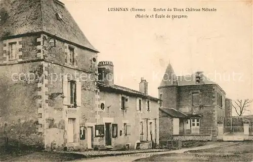 AK / Ansichtskarte Lusignan Restes du Vieux Chateau Melusin Lusignan