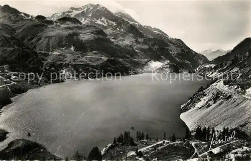 Lac_de_Tignes et le barrage Alpes Francaises 