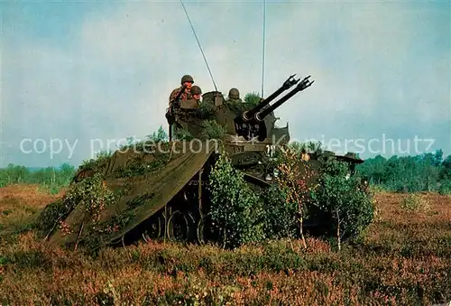 AK / Ansichtskarte Militaria_Panzer M 42 Panzerflakzwilling Deutsche Bundeswehr  Militaria Panzer