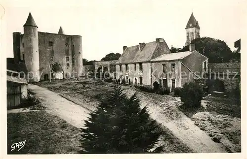 AK / Ansichtskarte Ile_de_Noirmoutier Le Chateau et l Eglise Ile_de_Noirmoutier