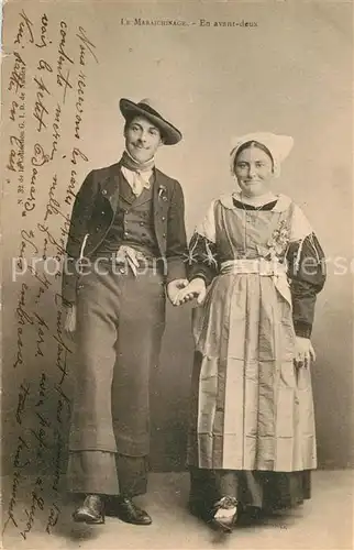 AK / Ansichtskarte Maraiche Le Maraichinage En avant deux Maraiche