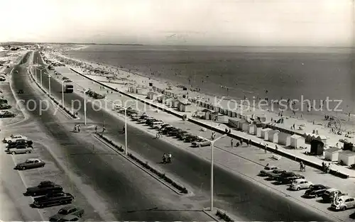 AK / Ansichtskarte Saint_Jean_de_Monts Remblai et la Plage Saint_Jean_de_Monts