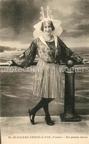 AK / Ansichtskarte Saint Gilles Croix de Vie_Vendee En grande tenue Saint Gilles Croix de Vie