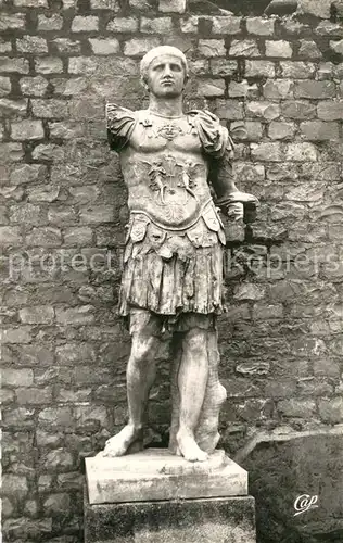 AK / Ansichtskarte Vaison la Romaine_Vaucluse Statue de lEmpereur cuirasse Vaison la Romaine