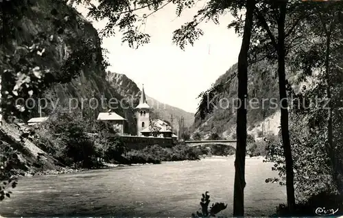 AK / Ansichtskarte Notre Dame de Briancon Eglise Defile et Pont du Diable 