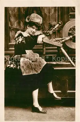 AK / Ansichtskarte Quimperle Fillette Quimperle