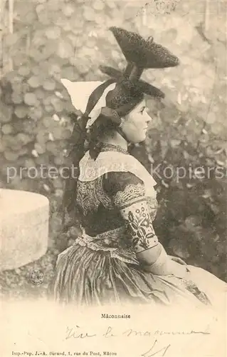AK / Ansichtskarte Macon_Saone et Loire Maconnaise Frau in Tracht Macon Saone et Loire