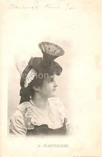 AK / Ansichtskarte Macon_Saone et Loire Maconnaise Frau in Tracht Macon Saone et Loire