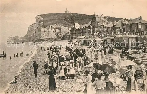 AK / Ansichtskarte Etretat Plage et Terrasse du Casino Etretat