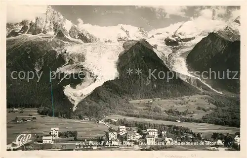 AK / Ansichtskarte Chamonix Panorama Massif du Mont Blanc Glaciers des Bossons et de Tacconaz Alpes Francaises Chamonix