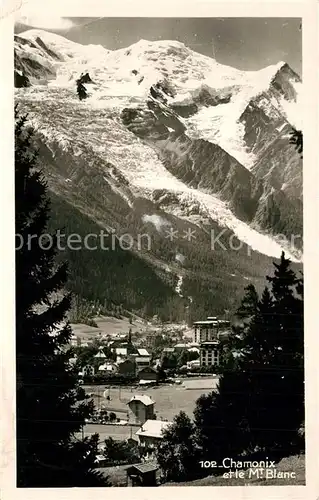 AK / Ansichtskarte Chamonix Vue panoramique et le Mont Blanc Alpes Francaises Chamonix