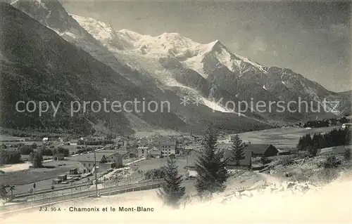 AK / Ansichtskarte Chamonix Panorama et le Mont Blanc Alpes Francaises Chamonix
