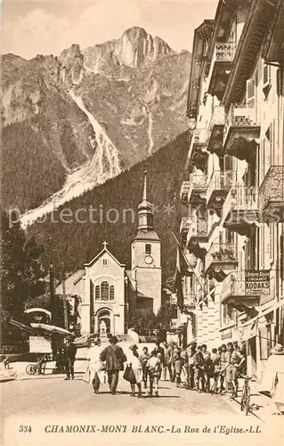 AK / Ansichtskarte Chamonix Rue de l Eglise Alpes Chamonix