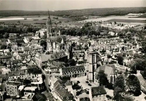 AK / Ansichtskarte Senlis_Oise Fliegeraufnahme Senlis Oise