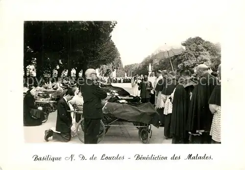 AK / Ansichtskarte Lourdes_Hautes_Pyrenees Basilique Benediction des Malades Lourdes_Hautes_Pyrenees