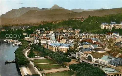 AK / Ansichtskarte Evian les Bains_Haute_Savoie Casino et jardins Monts du Chablais Alpes vue aerienne Evian les Bains_Haute