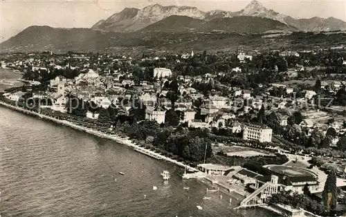 AK / Ansichtskarte Evian les Bains_Haute_Savoie Lac Leman Plage la ville et Dent d Oche Alpes vue aerienne Evian les Bains_Haute