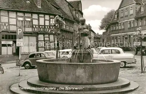 AK / Ansichtskarte Helmstedt Heinrichsplatz Die Spinnerin Helmstedt