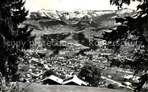 AK / Ansichtskarte Megeve Ensoleillee et la Chaine du Mont July Alpes Megeve
