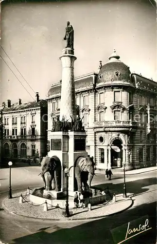 AK / Ansichtskarte Chambery_Savoie La Fontaine des Elephants et Statue du General de Boigne Chambery Savoie