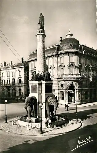 AK / Ansichtskarte Chambery_Savoie Fontaine des Elephants Statue du General de Boigne Chambery Savoie