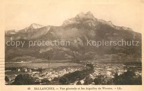 AK / Ansichtskarte Sallanches Vue generale et les Aiguilles de Warens Sallanches