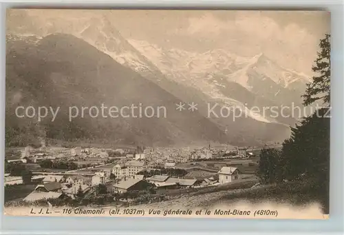 AK / Ansichtskarte Chamonix Vue generale et le Mont Blanc Chamonix