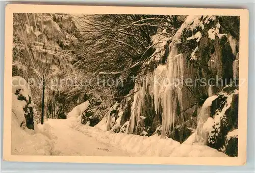 AK / Ansichtskarte Les_Gets_Haute_Savoie Route des Gets et stalactites de glace en hiver Les_Gets_Haute_Savoie